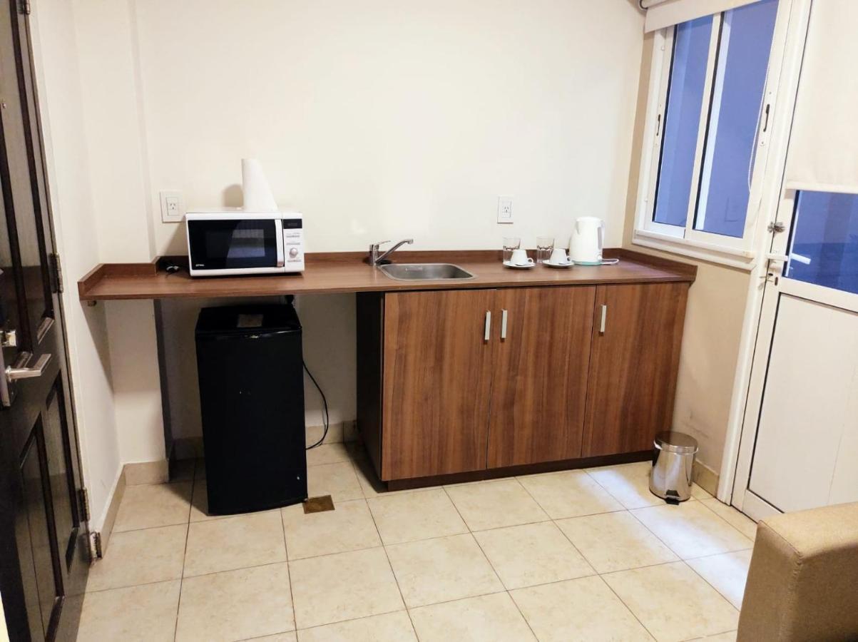 Urquiza Suites Salta Buitenkant foto